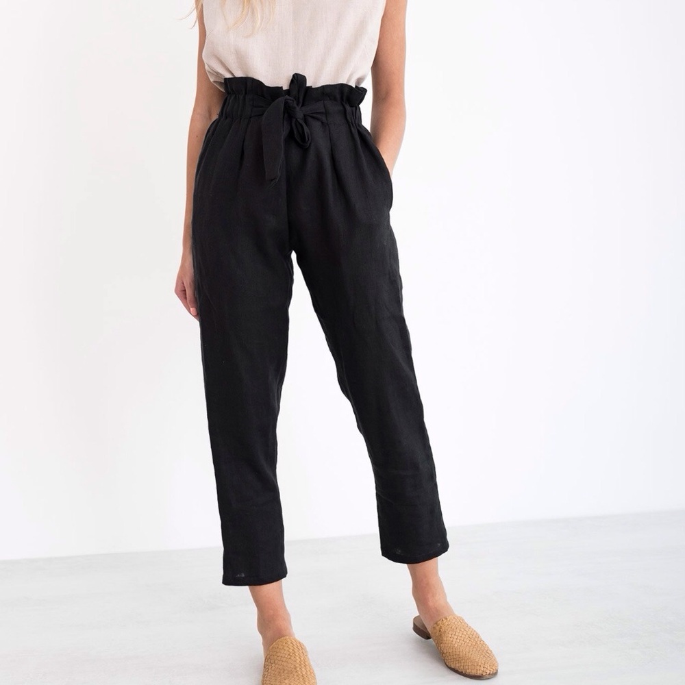 Stylish Cropped Black Tie-Waist Pants